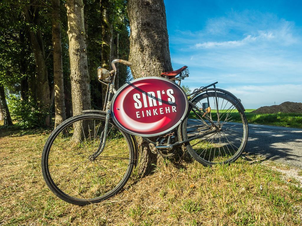 Siri'S Einkehr Hotel Sankt Georgen im Attergau Exterior foto