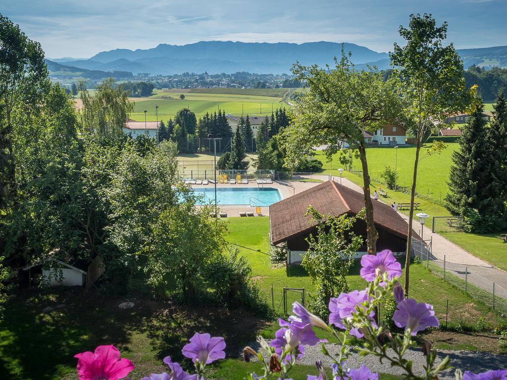 Siri'S Einkehr Hotel Sankt Georgen im Attergau Exterior foto